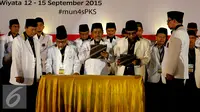 Partai Keadilan Sejahtera (PKS) membuka Musyawarah Nasional 4 di Hotel Bumiwiyata, Depok, Jawa Barat, Senin (14/9/2015). Dalam kongres tersebut PKS mengukuhkan kepengurusan periode 2015-2020 dan membahas isu nasional. (Liputan6.com/Yoppy Renato)