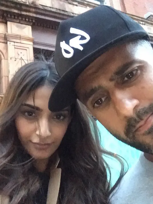 Kabarnya pesta pernikahan Sonam Kapoor dan Anand Ahuja akan digelar selama 6 hari berturut-turut. (Foto: instagram.com/anandahuja)