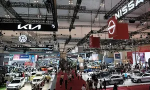 Keriuhan pameran otomotif Gaikindo Indonesia International Auto Show (GIIAS).