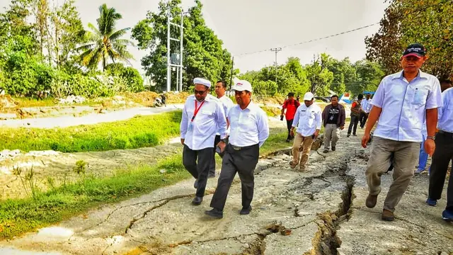 Menteri Pertanian Amran Sulaiman mengunjungi Palu