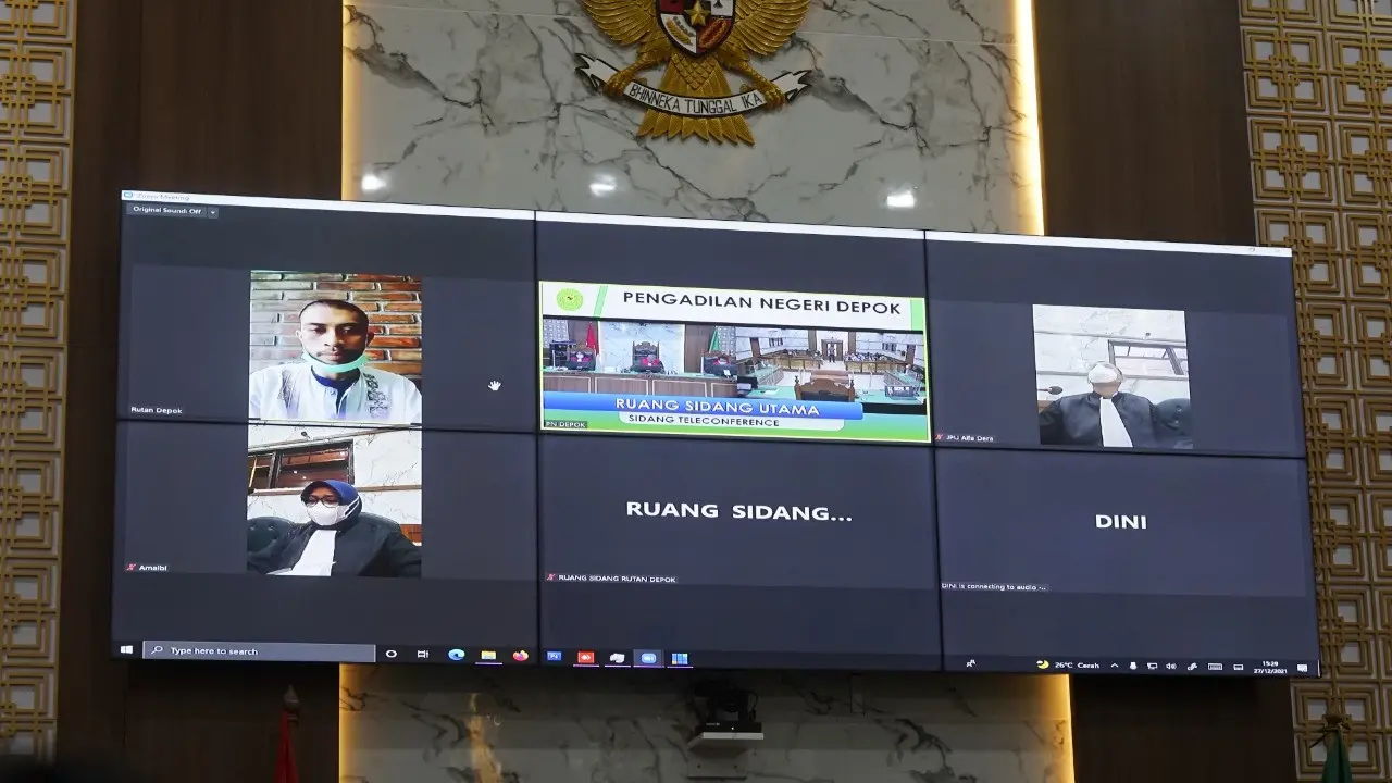 Sidang kasus penusukan anggota TNI hingga tewas dengan terdakwa Ivan Victor di Pengadilan Negeri Depok