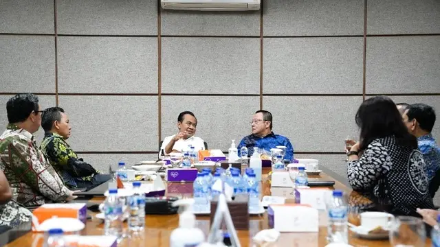 Peresmian kantor operasional pengelola kawasan JIIPE PT Berkah Kawasan Manyar Sejahtera (BKMS) di Kabupaten Gresik, Jumat (25/8/2023). (Dok Kemenko Perekonomian)
