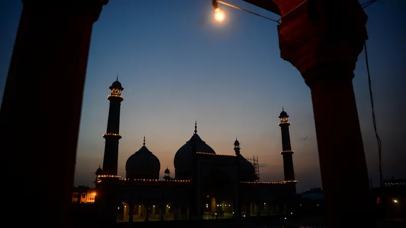 Masjid Terbesar India Saat Ramadan