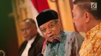 Ketua PBNU Said Aqil saat menghadiri pernyataan sikap solidaritas lintas agama untuk Myanmar (SALAM) di Gedung PBNU, Jakarta, Jumat (22/9). (Liputan6.com/Faizal Fanani)
