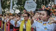 Sejumlah penari dari Yayasan Belantara Budaya Indonesia menampilkan tarian tradisional saat Parade Budaya dalam pelaksanaan Car Free Day di kawasan Bundaran HI, Jakarta, Minggu (10/9/2023). (Liputan6.com/Faizal Fanani)