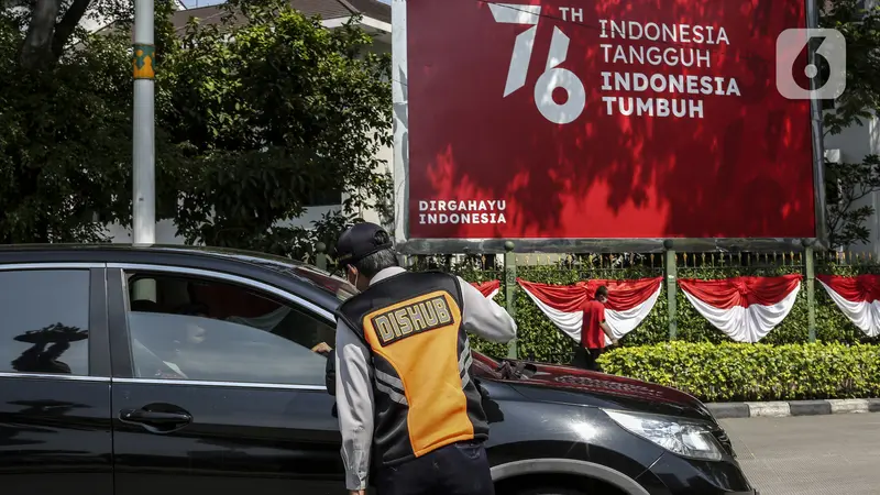 FOTO: Hari Pertama Pemberlakuan Ganjil Genap di Jakarta