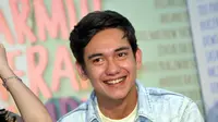 Lebaran Adipati Dolken Tak Pernah Spesial, Kenapa?