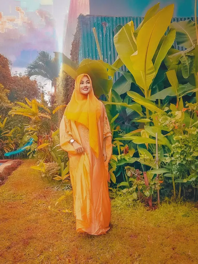 7 Gaya Sania Velova Adik Barbie Kumalasari Tampil Pakai Hijab Ini Makin Menawan