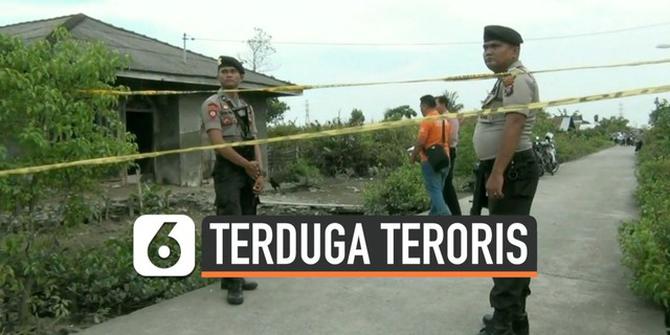 VIDEO: Tim Densus Geledah Rumah Terduga Teroris Medan