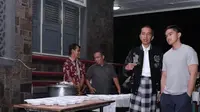 Malam Tahun Baru, Jokowi Traktir Paspampres dan Pegawai Istana
