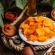 air fryer memungkinkan siapa saja untuk menciptakan camilan sehat yang tetap menggugah selera, mulai dari sayuran renyah hingga snack tinggi protein. Dengan pemilihan bahan yang tepat, camilan tidak hanya memanjakan lidah, tetapi juga memberi manfaat nutrisi yang optimal. (foto/dok: freepik/KamranAydinov)