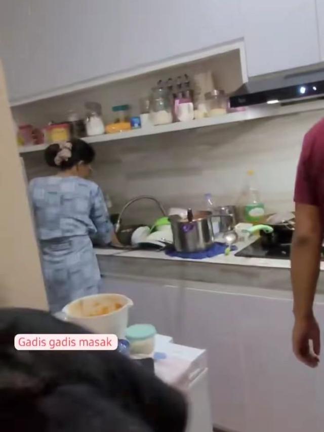 Eksistensi Dapur Kotor, Fungsional dan Lengkap