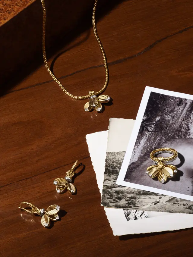 Ikuti Jejak Jisoo BLACKPINK, Pesona Elle Fanning Naik Kelas Kenakan Perhiasan Terbaru dari Cartier