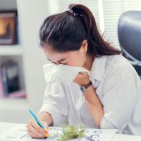 Kena Flu Saat di Kantor, Apa Penyebabnya? (TORWAISTUDIO/Shutterstock)