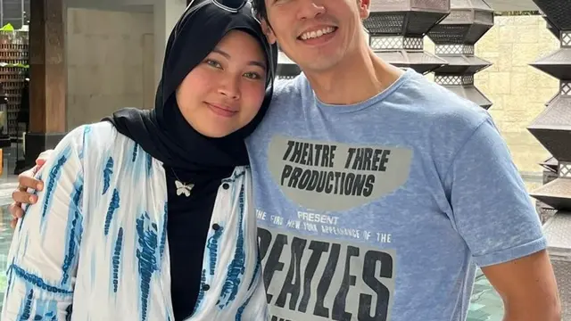 Potret Sharla Martiza dan Adrian Maulana (Sumber: Instagram/adrianmaulana)