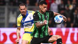 Pertandingan Liga Italia di Mapei Stadium ini tidak berjalan mudah bagi Juve. Sassuolo tampil percaya diri dan lebih dominan sejak babak pertama, skuad Nyonya Tua sempat kocar-kacir. (AFP/Marco Bertorello)