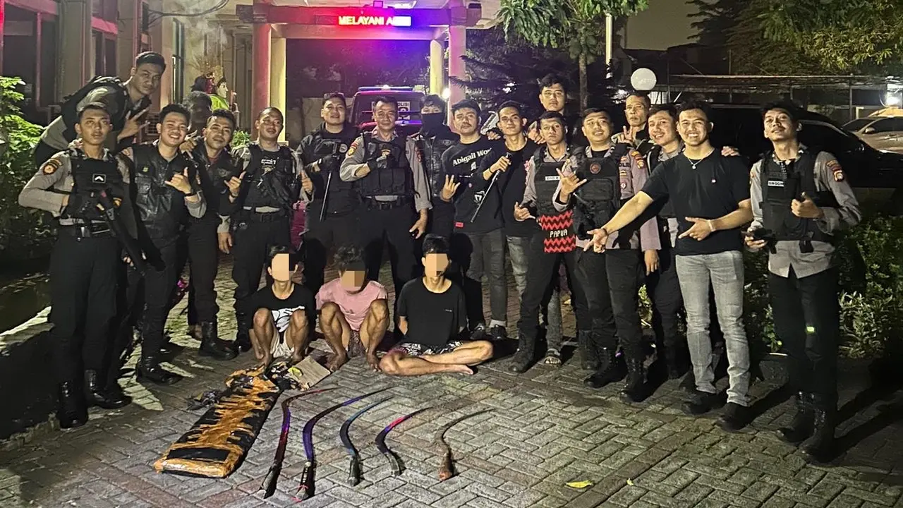 Tim Patroli Perintis Presisi dari Polres Metro Jakarta Pusat mengamankan tiga remaja diduga hendak tawuran di Jalan Utan Panjang III, Kemayoran, pada Senin (2/6/2025) dini hari.