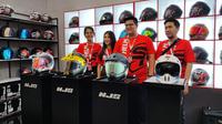 NJS Resmi Rilis 2 Helm Baru Supermoto dan Klasik (Ist)