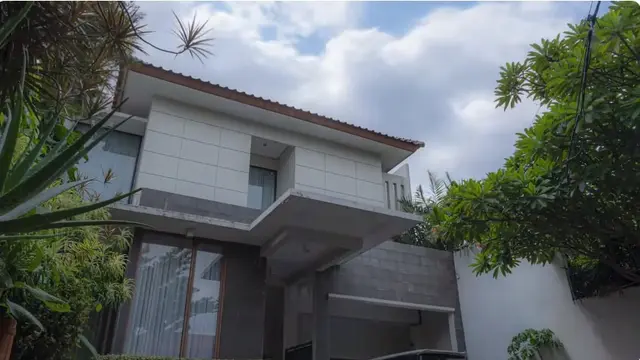 11 Potret Rumah Cinta Laura yang Minimalis dan Penuh Sentuhan Indonesia