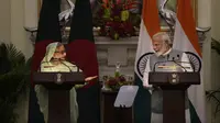 PM India Narendra Modi dan PM Bangladesh Sheikh Sina di New Delhi pada Sabtu (22/6/2024). (Dok. AP Photo/Manish Swarup)