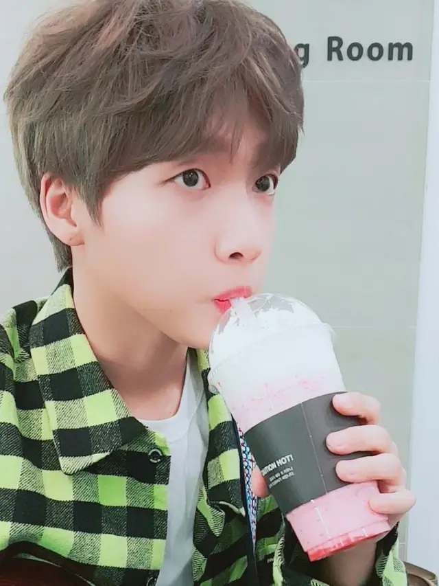 Jeong Sewoon (Sumber: Instagram/ sewoon_j)