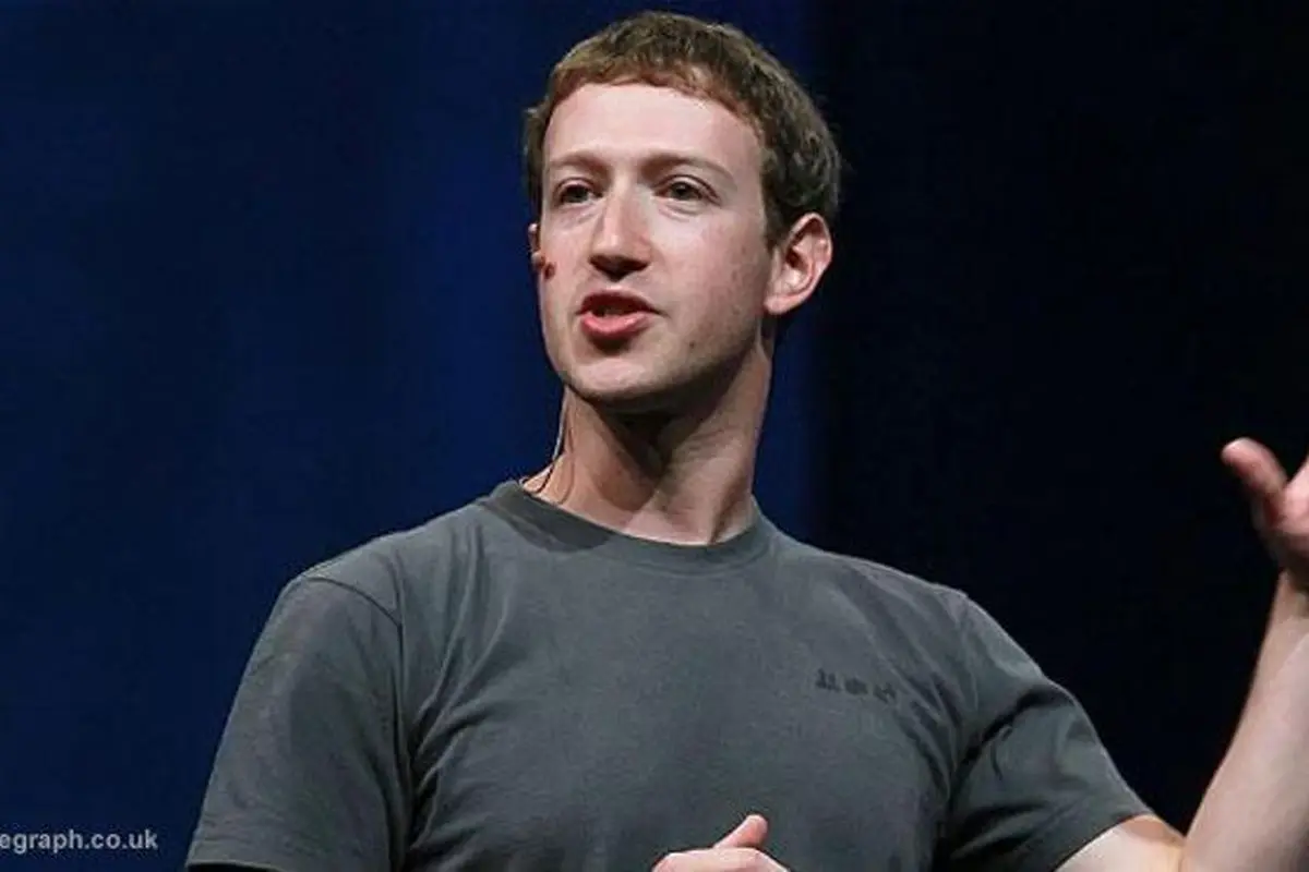 Hari Pertama Kerja, Mark Zuckerberg Galau Pilih Baju yang Mana