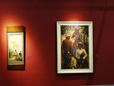 Sejumlah karya lukisan dipajang saat persiapan pameran lukisan koleksi Istana di Galeri Nasional, Jakarta, Senin (31/7). Pameran lukisan tersebut akan di buka untuk umum pada tagal 2 Agustus 2017 mendatang. (Liputan6.com/Angga Yuniar)