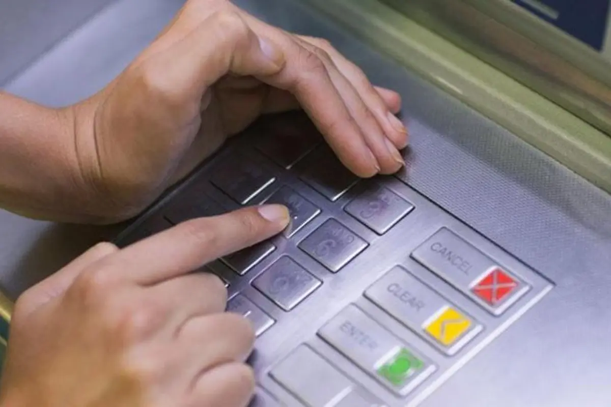 [Bintang] Hati-hati Kejahatan Skimming Kartu ATM Masih Mengintai Kamu!