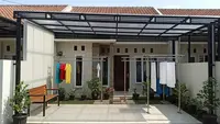 8 Contoh Gambar Jemuran Belakang Rumah Type 36 dengan Atap Transparan yang Adem