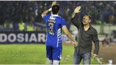 Persib Bandung berhasil menang 3-0 atas Bali United dalam ajang uji coba di Stadion Siliwangi, Bandung, Sabtu (13/2/2016).