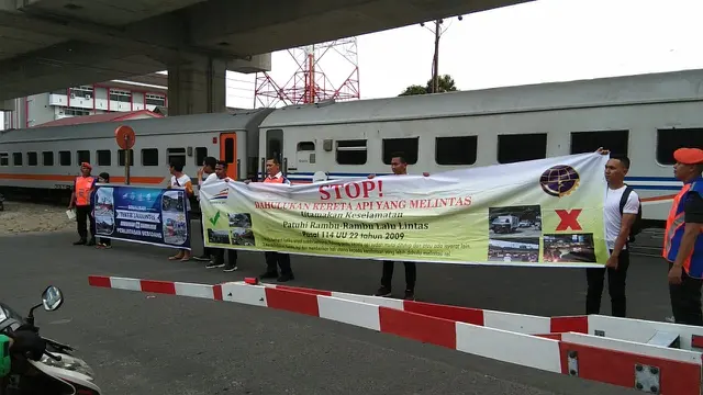 Sosialisasi keselamatan perkeretaapian