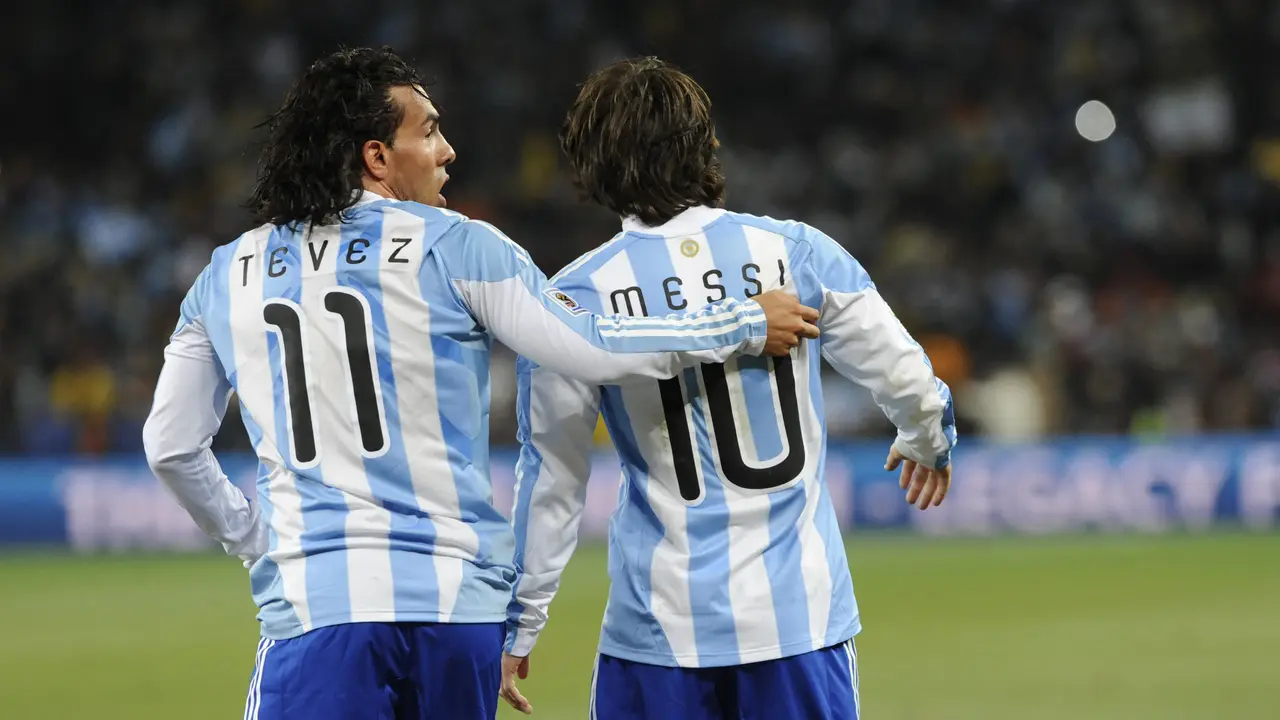 FOTO: 5 Pemain yang Pernah Serumput Bareng Ronaldo dan Messi