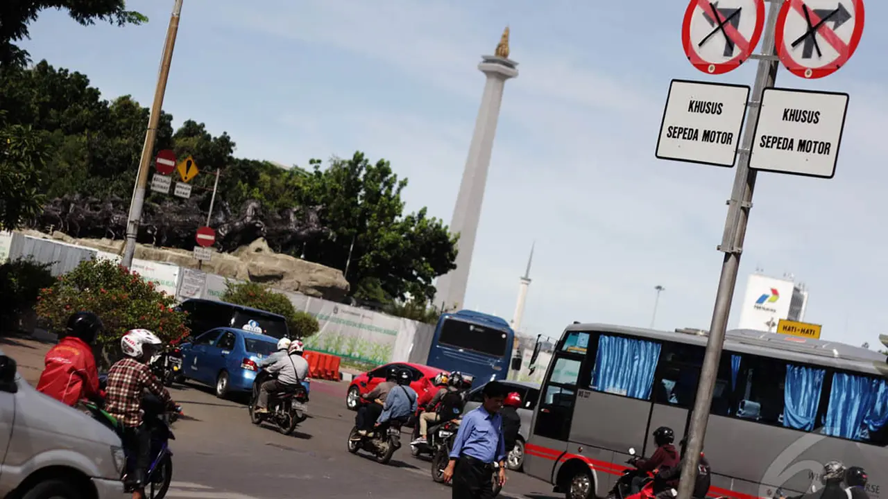Rambu Larangan Sepeda Motor Masuk Jl Thamrin Terpasang