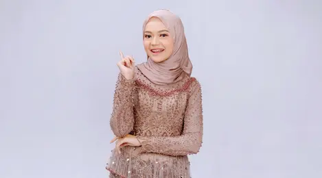 7 Tren Kebaya Modern Hijab Simple Minimalis Namun Menawan Fashion Fimela