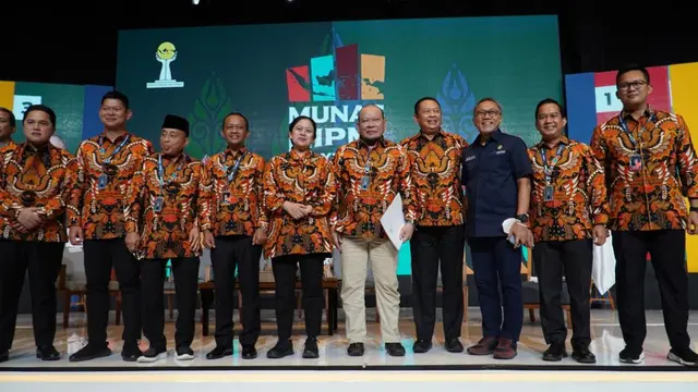 Menteri Perdagangan (Mendag RI) Zulkifli Hasan menghadiri Musyawarah Nasional Himpunan Pengusaha Muda Indonesia (Munas HIPMI) XVII di Solo, Jawa Tengah, Senin, (21/11/2022).