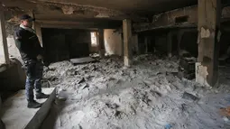 Pemandangan yang memprihatinkan dari Museum Mosul, Suriah, Senin (13/3). Diduga militan ISIS menghancurkan Museum Mosul saat mereka berkuasa di Mosul, Suriah, Senin (13/3). (AFP PHOTO/AHMAD AL-RUBAYE)