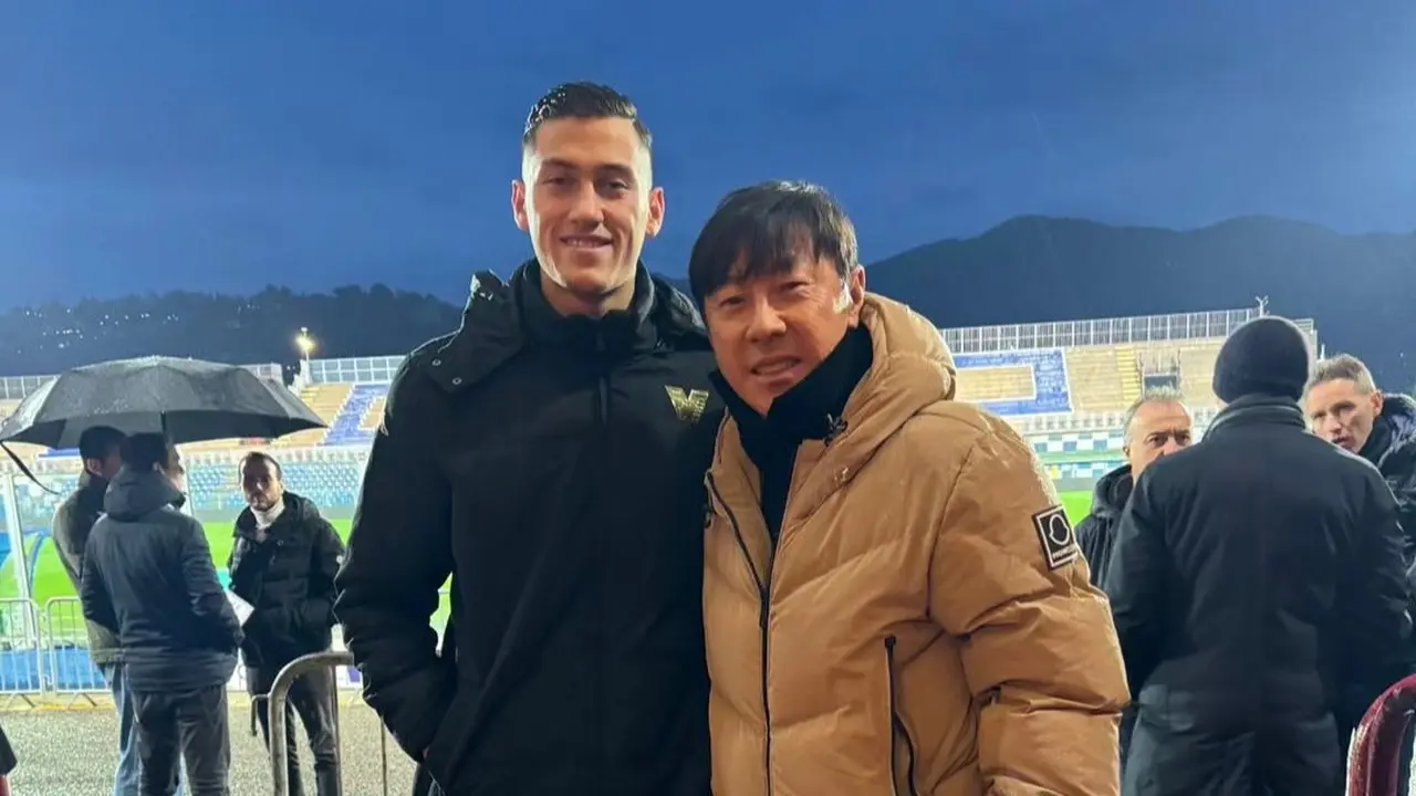 Jay Idzes bersama Shin Tae-yong di Italia