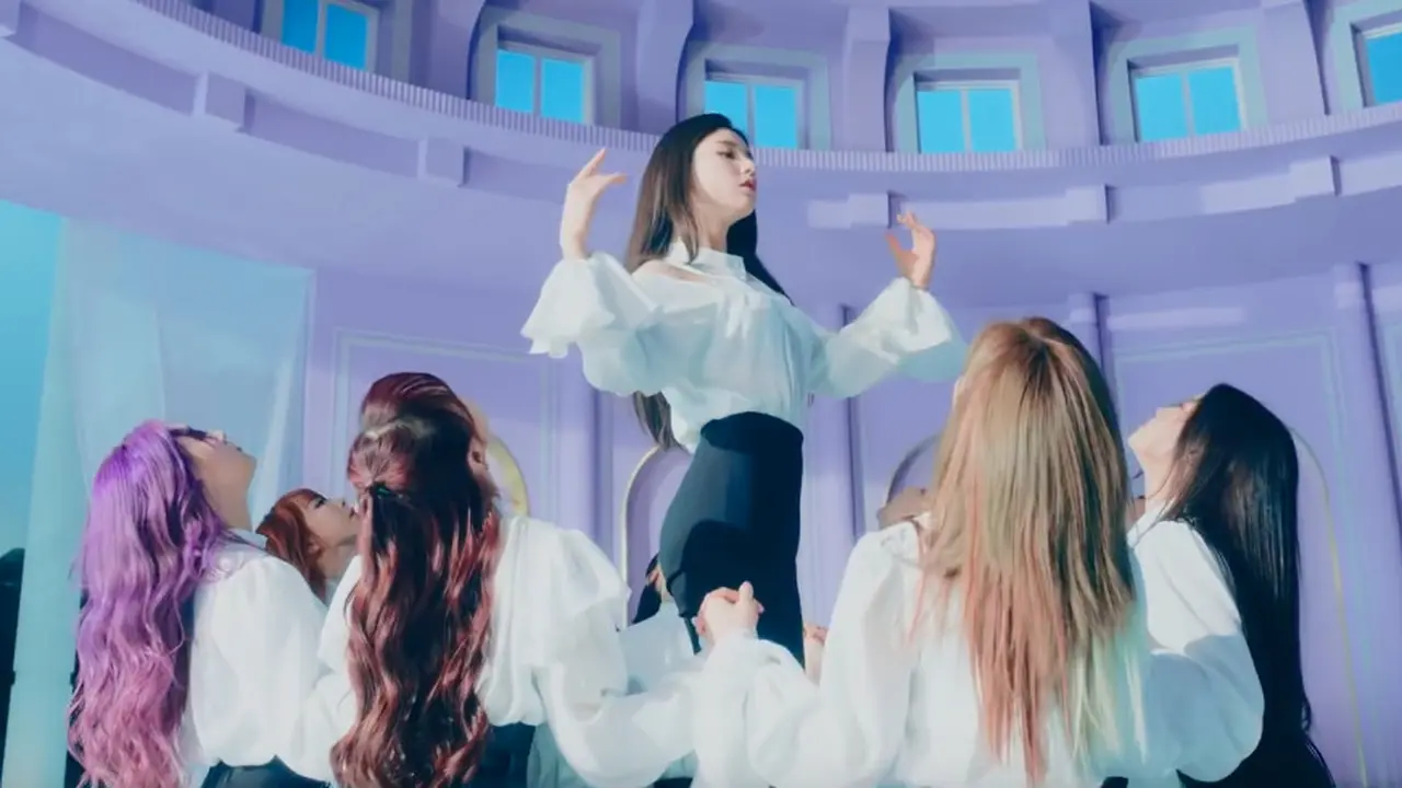 Loona