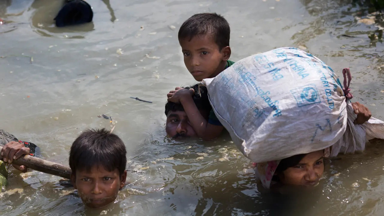 Potret Pilu Bocah Rohingya yang Menyesakkan Dada