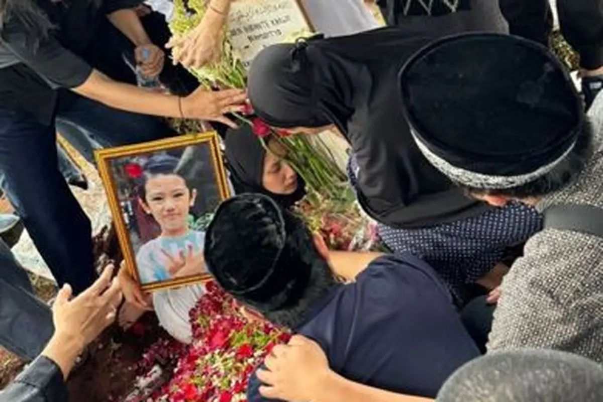 Pemakaman Dante, anak Tamara Tyasmara (Instagram Stories)