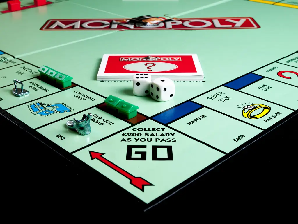 Mainan Monopoly | Via: flickr.com