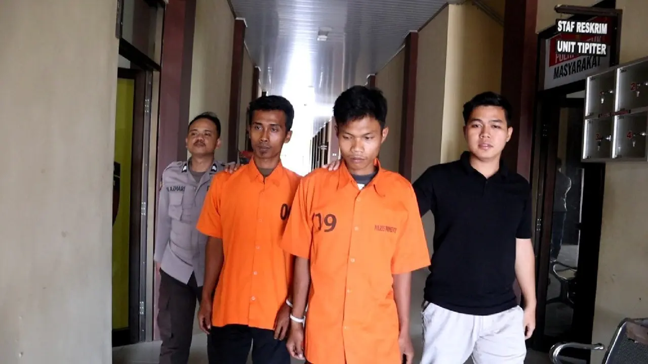 Dua begal petugas kebersihan di Pringsewu, Lampung diringkus polisi.