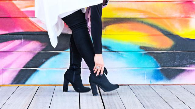 Ilustrasi sepatu boots