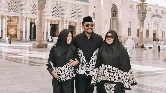 6 Potret Kebersamaan Nikita Willy dan Ayah Tirinya, Akrab Banget
