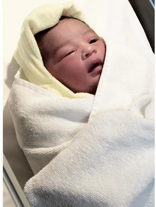 Kabar bahagia itu juga diungkapkan oleh aktris senior, ibunda Shireen Sungkar saat dihubungi wartawan. (dok. Instagram)