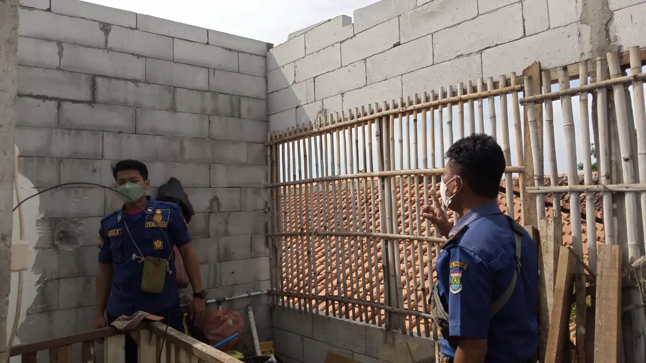 Badan Penanggulangan Bencana Daerah (BPBD) Kabupaten Tangerang mencatat ada 29 rumah rusak akibat dampak angin puting beliung di Kampung Tanjung Pasir, Kecamatan Teluknag, Kabupaten Tangerang.