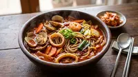 Resep Jjampong Kuah Seafood Pedas yang Autentik