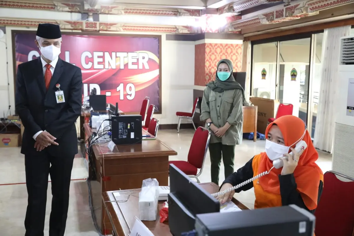 Call Center Covid-19 Jateng dibuat Ganjar di Gedung A lantai 1 kompleks Pemprov Jateng.