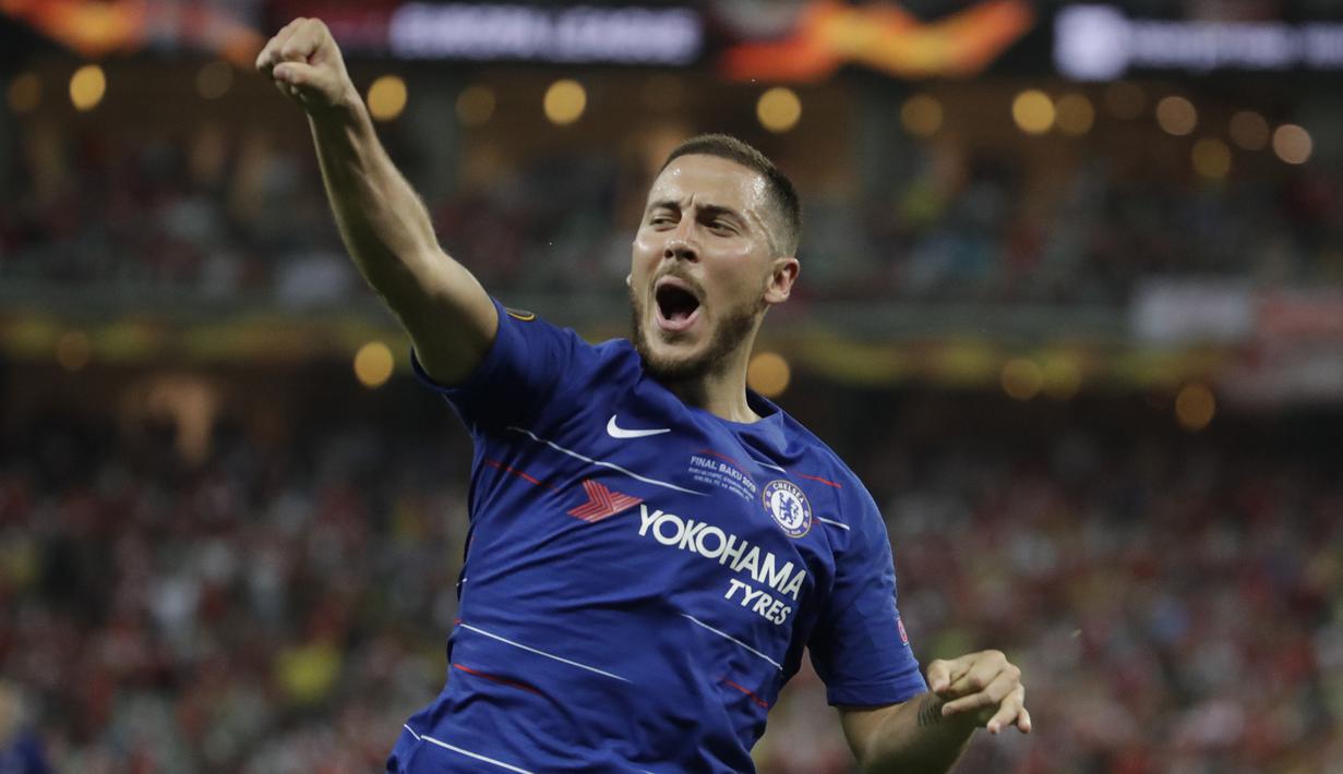 Penyerang Chelsea, Eden Hazard, melakukan selebrasi usai mencetak gol ke gawang Arsenal pada laga final Liga Eropa di Baku Olympic Stadium, Kamis (30/5) dini hari WIB. Chelsea menang 4-1 atas Arsenal. (AP Photo/Luca Bruno)
