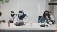dr. Siti Nadia Tarmizi, M.Epid (depan kiri) menyampaikan update data Demam Berdarah Dengue (DBD) minggu ke-28, Kamis (9/7/2020).